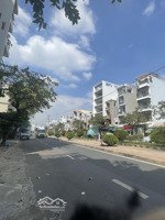 view công viên đường 32m có lề, mtkd đường hiền vương, dt 3.5x22 giá 8 tỷ 5 tl