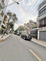 ngay khu vip biệt thự nguyễn hữu dật, dt 4x12, 4 tầng giá 5 tỷ 75 tl