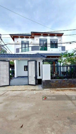 nhà 1 trệt 1 lầu sân vườn 10x14m,