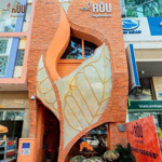 bán nhà siêu vị trí mặt tiền sát vạn hạnh mall q10 - (4x17m) - 4 tầng - hđt: 130tr/th - giá: 37 tỷ