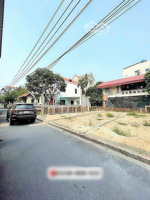 b.á.n 74m2 đất ngọc loan, tân quang ( như quỳnh). đường thông ô tô đánh võng. giáp vin.