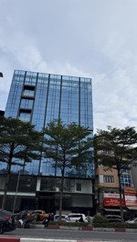 bán toà văn phòng 8 tầng 380m2 tích hợp penhouse đẳng cấp thượng lưu với dòng tiền 700tr/ tháng.