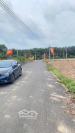 nhựa bãi bằng an linh phú giáo,cách dh507 tầm 100m,dt 5x50x100tc giá hơn 600tr,lh cc