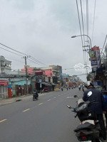 mặt tiền nguyễn ảnh thủ.quận 12
diện tích. 4,5 x 34m. cn 110m2 đúc 1 trệt 2 lầu 8 phòng. 13.9 tỷ