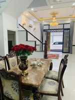 nhà 3 tầng phạm văn đồng thủ đức-đường xe hơi tránh - full nội thất cao cấp