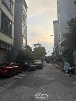 cần bán lô đất dịch vụ chia lô đồng đế 50m2, giá 8.6 tỉ