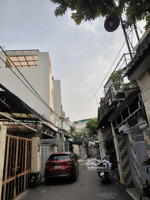 81m2. 3 tầng. 5pn. 5wc. ngay đại học văn hoá. hxh. shr. gấp bán: 6 tỷ bảy năm mươi.