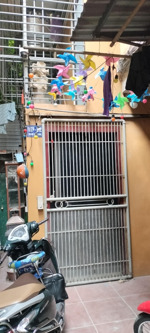 bán căn hộ tập thể 2 tầng 1 tum gồm 3pn, 1wc tại b12 thanh xuân bắc đầy đủ tiện ích.