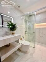 Bán nhà Trường Chinh 43m giá 12.8 tỷ 6 tầng thang máy hiện đại full nội thất sang xịn đẹp như khách sạn .