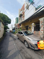 4.9 tỷ nhà c4 hẻm xe hơi lã xuân oai