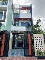 chính chủ**bán gấp nhà đang ở 5x20 có 1 lầu giá 740 triệu. đường trần đại nghĩa, vòng xoay an lạc