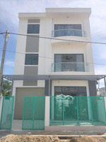 hạ giá gần 1 tỷ, bán nhanh trước tết, nhà phố mặt tiền rộng 7,5m, 2 mặt tiền đường