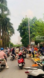 bán đất tặng nhà ở luôn ngay ngõ chợ văn điển. lô góc. 45m chỉ hơn 6.2 tỷ