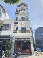 nhà 4 tầng full nội thất kdc vip. gần làng dhqg tphcm. tuyến metro số 1. gồm 4pn- 6wc. giá: 6.9 tỷ