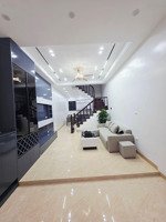 liễu giai, nhà đẹp ở luôn, xây chắc chắn, ngõ ôtô tránh, 30m ra phố, thoáng sáng, 46m2*5t