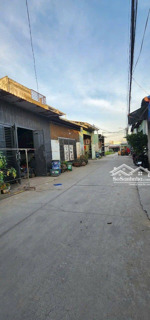 cần bán lô đất tân uyên 79m2 sẵn thổ cư giá 650tr shr, tiện ích 1,5km dân đông