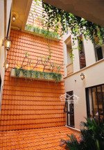 bán tòa căn hộ góc 2 mặt tiền - sát biển mỹ khê - dòng tiền 180triệu/tháng - có hồ bơi