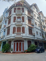 bán nhà trần thái tông, cầu giấy 56 m2, hơn 10 tỷ, 8 phòng, mới tinh, ô tô 24 chỗ đón đầu ngõ
