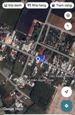 - đất 2 mặt tiền gần chợ lô 6. 400tr/m ngang.