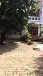 nhà cho thuê 330m2 mặt tiền song hành quốc lộ 22 hóc môn (chính chủ)