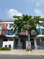 cho thuê nhà nguyên căn sun casa central 3pn giá 14 triệu ( bao phí ql)-vsip ii bình dương