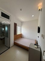 studio cửa sổ trời có thang máy giá svien