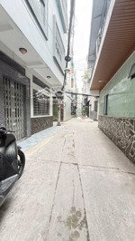 nhà vĩnh viễn, p8, quận 10, 3 tầng hẻm thông rộng rãi, gần mặt tiền