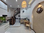 bán nhà đẹp nguyễn tri phương, quận 10, giá 4,8 tỷ, 19m2, dt:3,7x6m 3tầng