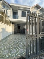 nhà 1 trệt 1 lầu mới đẹp. văn phòng công chứng long hoà, cách tp hcm 10 di chuyển