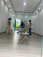 cho thuê nhà mới sơn sửa - 2 mặt tiền đường ngô quyền p.5, q.10