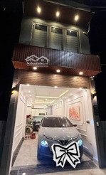 siêu phẩm thạch bàn, long biên, dt 40m, 6 tầng, thang máy, gara, tặng full nội thất giá nhỉnh 8 tỷ