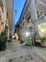 bán đất tặng nhà 3 tầng t. tâm ngã tư sở, royal city vài bước ra phố lớn 50mx3tang chỉ nhỉnh 6 tỉ.