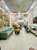 BÁN NHÀ 4 TẦNG GẦN CHỢ, GẦN BẾN XE BUÝT HIỆP THÀNH, QUẬN 12