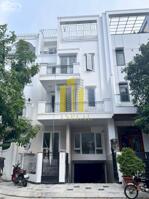 Villa Văn Phòng Hầm 3 Lầu Trống Suốt Thang Máy, Nhà Mới - Giá 70 Triệu