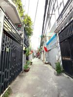 Ngã Tư Hàng Xanh, NHÀ MỚI 2 Tầng 3PN (có PN Trệt), 33m2, nhỉnh 5ty