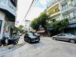Bán nhà hẻm Nguyễn Khanh (p.Phước Hải cũ), Nha Trang. Kề bê siêu thị Co.op mart Vị trí: Cách đường Nguyễn Khanh khoảng 30m. Kề bên siêu thị Co.op Mart, gần trường học, chợ, đầy đủ tiện ích. Diện tích 70m2. Ngang 5m. Sổ ...