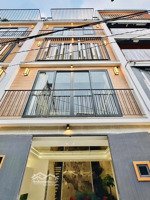 đừng bấm vô. nhà 49,9m2 thống nhất xây kiểu hiện đại bàn giao đầy đủ nội thất. sổ riêng giá hết hồn