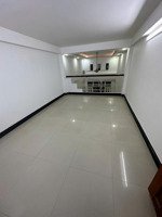 tôi chính chủ cần cho thuê gấp nhà 3lau,65m,4pn,hxh,ngã 4 pnhuận,17tr