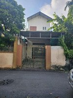 cc gửi bán ngôi nhà thôn phú văn bột xuyên mỹ đức (hn)
giá :nhỉnh 2tỷ diện t