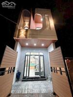 NHÀ LẦU MẶT TIỀN ĐƯỜNG LỚN GẦN SÂN BAY LONG THÀNH