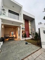 mua 1 được 2, lời ngay căn villa 2 tầng , sẵn dòng tiền thuê 500 triệu một năm, tiềm năng sinh lời