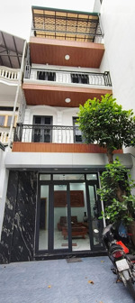 hot: chỉ hơn 11 tỷ (115tr/m2) - 103m2 - mua đất tặng nhà 4 tầng. quá rẻ ko có căn thứ 2