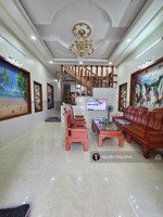 bán nhà 5x20m, sân ô tô, phòng ngủ dưới, gần bờ hồ biconsi 300m, p.tân bình, tp.dĩ an