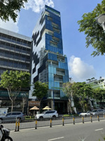 bán toà nhà 2 hầm, 15 tầng, mặt tiền bến vân đồng, quận 4, với 4691 m2 sàn, dòng tiền 2.8 tỉ/ tháng