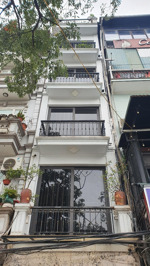 bán nhà mặt hồ hoàng cầu 18,3 tỷ