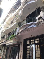 siêu phẩm hơn 40m2 cách mặt phố hào nam 20m nhà đẹp 4 tầng giá hơn 9 tỷ - gần ga cát linh