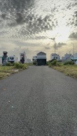 lô đất mặt tiền đường nhựa 16m, hướng đông nam phường phú đông, tp tuy hoà