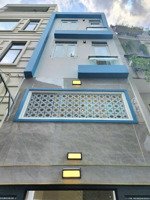 chính chủ cần bán nhà nguyễn văn thủ-đakao-q1, gần đại học kinh tế. 4tỷ450/80m2 đang cho thuê 30tr