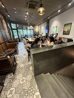 cho thuê nhà mặt phố trần đại nghĩa, dt 150m2x4 tầng, 2 mt 8m+7m, giá 180tr, lh 