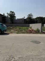 bán 2 lô đất mặt tiền sát chợ đông hoà, gần siêu thị bigc go dĩ an